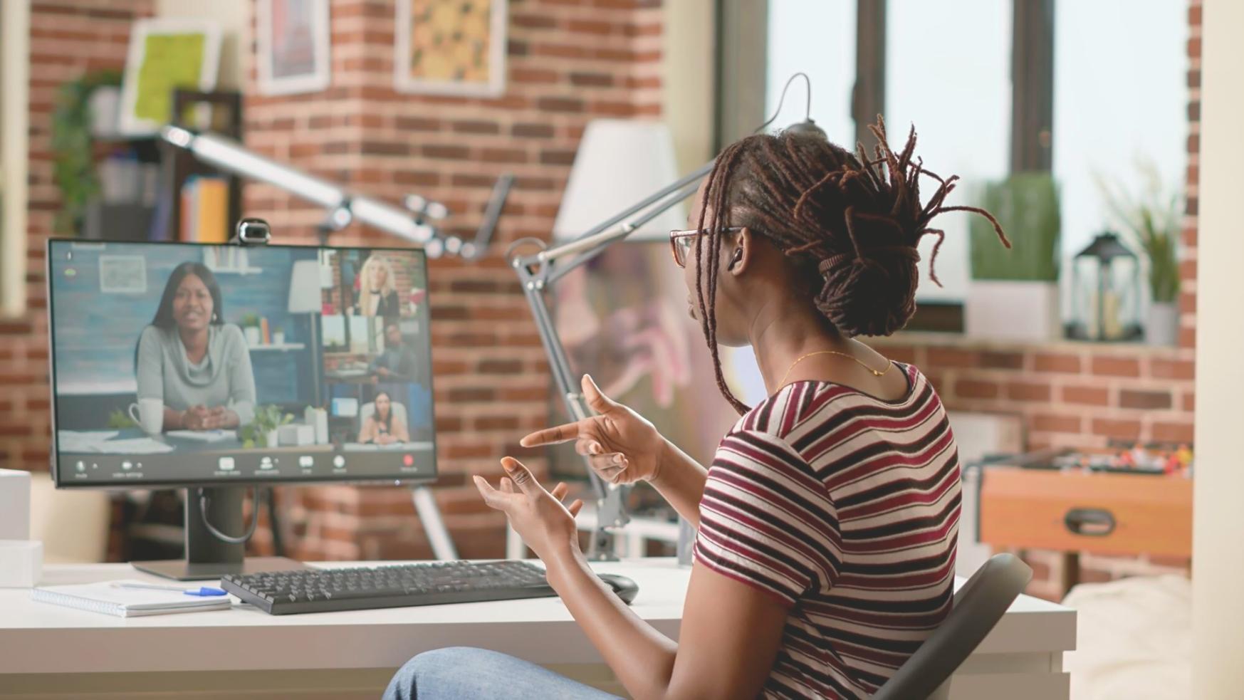 Customer service excellence and financial consultation environment